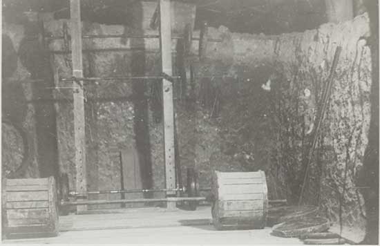 The wooden power rack and wooden barbell, invented by weightlifter Bob Peoples.